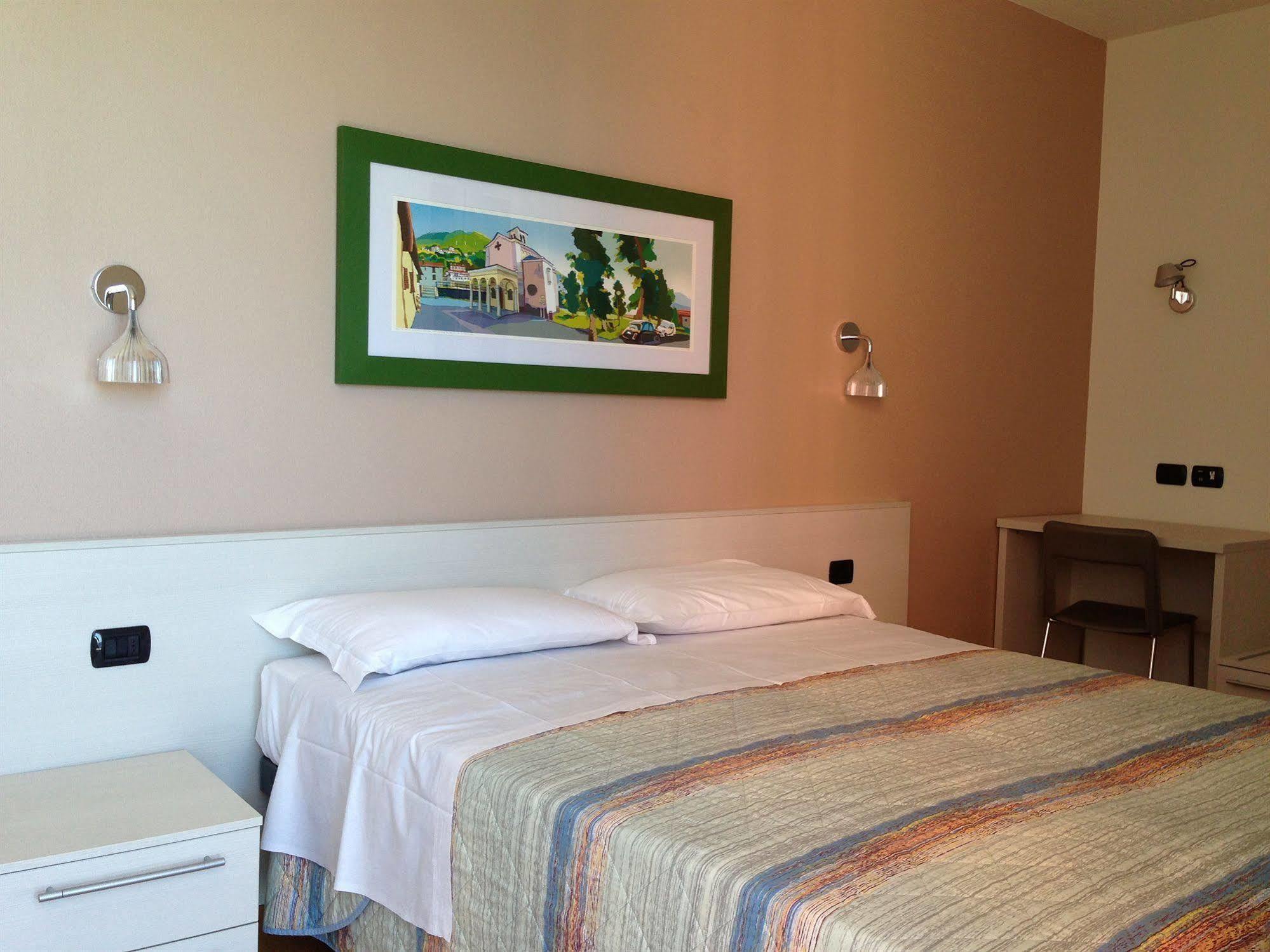Residence Cafelicita - Promotion - Apartments Lake View - Infinity Pool - Jacuzzi Gravedona Bagian luar foto
